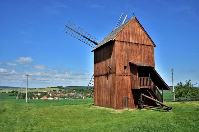 Větrný mlýn Velké Těšany