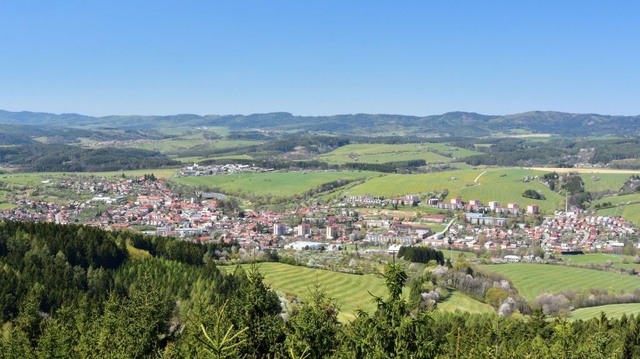Valašské Klobouky z rozhledny Královec
